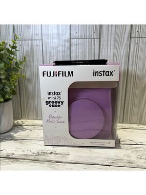 Fujifilm Instax Mini 7S Groovy Case - Lavender